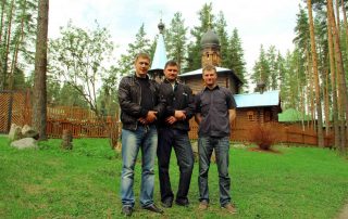 Jovens de Centro de reabilitação para toxicodependentes na região de Sapernoe, São Petersburgo