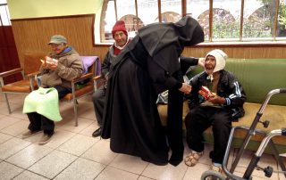 212 Irmãs religiosas cuidam de aproximadamente 2.100 idosos