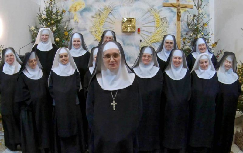 Irmãs do Sagrado Coração de Jesus e Maria servindo os que mais sofrem ...